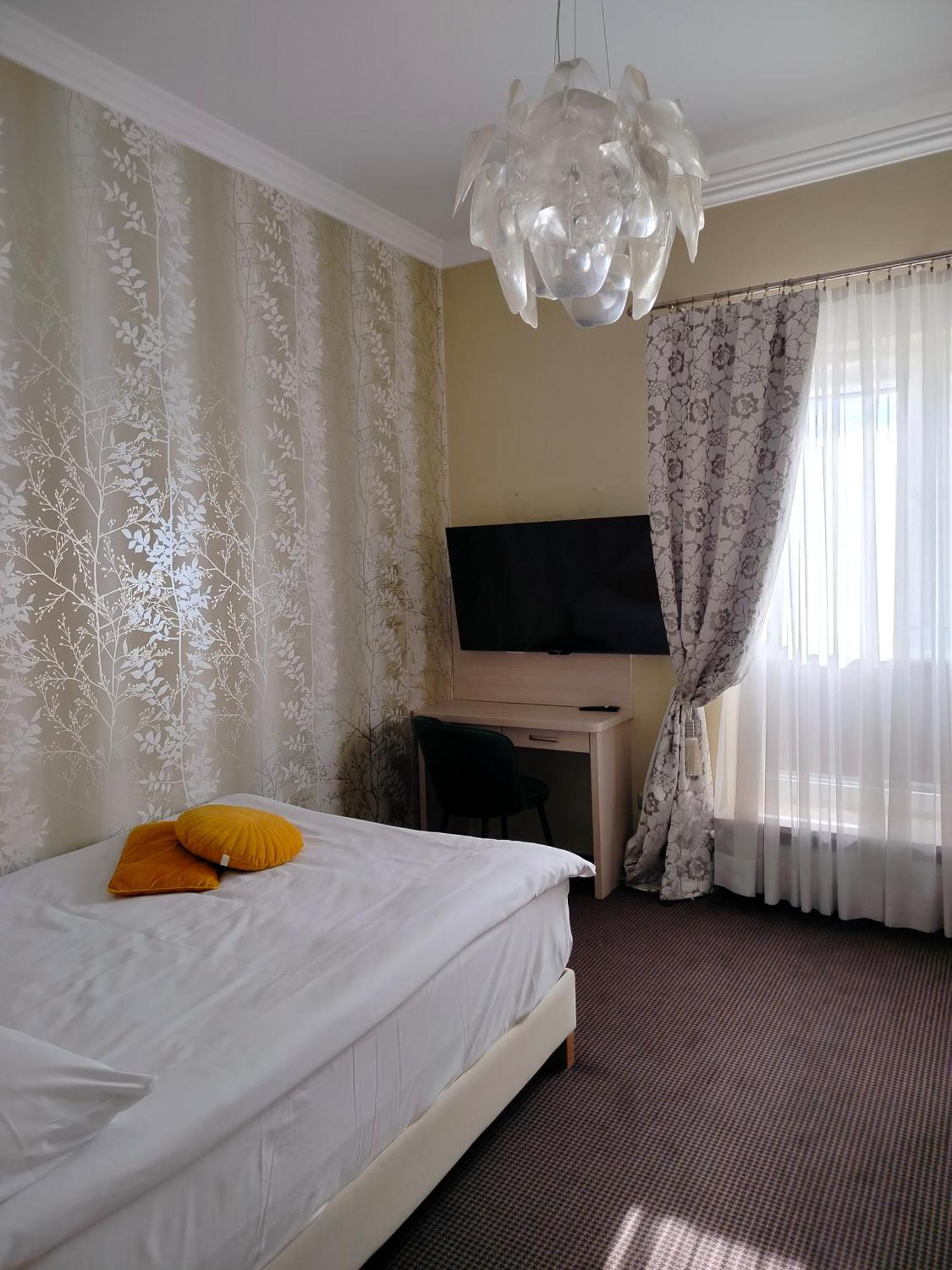 Hotel Sokolowska Airport Modlin Nowy Dwór Mazowiecki Oda fotoğraf